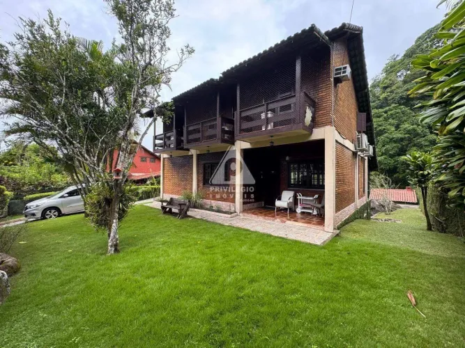 Casa linda e completa na Rio Teresópolis