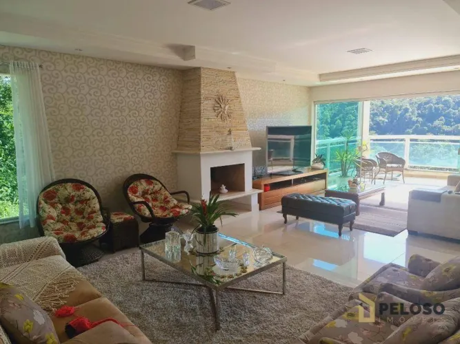 Sobrado à venda em condomínio fechado | 534m² | 4 suítes | 6 vagas - Roseira - Mairiporã/S