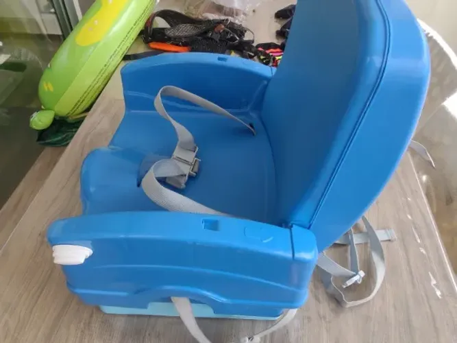 Cadeira de Refeição Portátil Cosco Kids - Usada