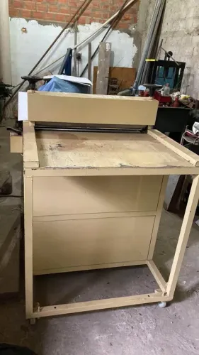 Máquina de Corte e Vinco
