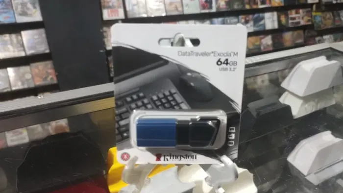 PEN DRIVE ORIGINAL PRA PS4 NA 12.52 COM 64GB DE JOGOS RETRÔS SOMANDO 31 EMULADORES