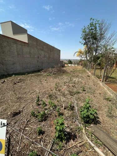 Terreno em Colinas de São Pedro no alto com vista para cidade