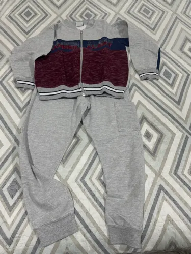 Conjunto de moletom TAM 8 