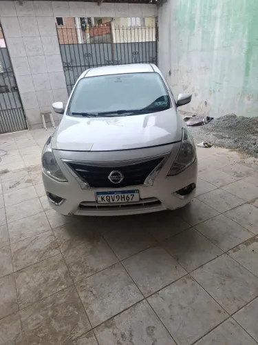 Nissan Versa Unique 1.6 16V Flex 4P Mec. 2016