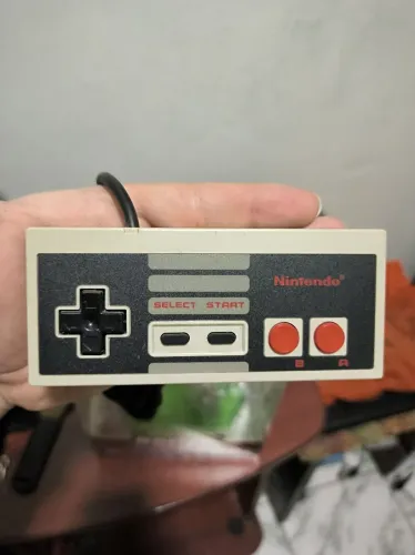 Controle NES (nintendinho) em ótimo estado 