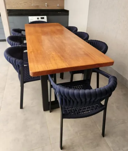 MESA PARA ÁREA EXTERNA - TAMPO DE MADEIRA
