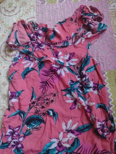 Blusa rosa florida