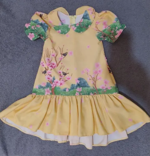 Vestido Infantil Estampado com Detalhes Florais