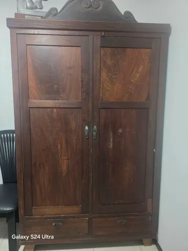 Guarda roupa vintage madeira nobre