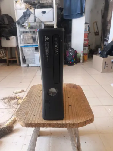 Vendo x-box 360 para retirada de peças
