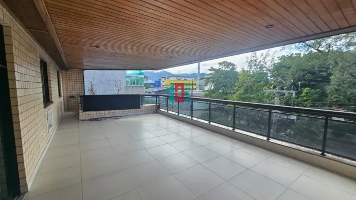 Recreio dos Bandeirantes | Apartamento 3 quartos, sendo 1 suite