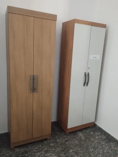 Guarda roupa 02 portas temos 12 unidades cores variadas