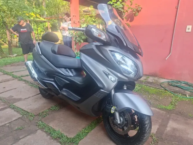 SUZUKI BURGMAN 650 EXECUTIVE 2016 ZERADA NA CAIXA