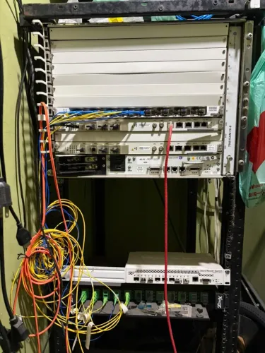 Servidor de Internet - Fibra Óptica - Nokia