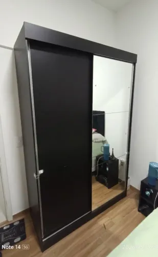 Guarda roupas solteiro