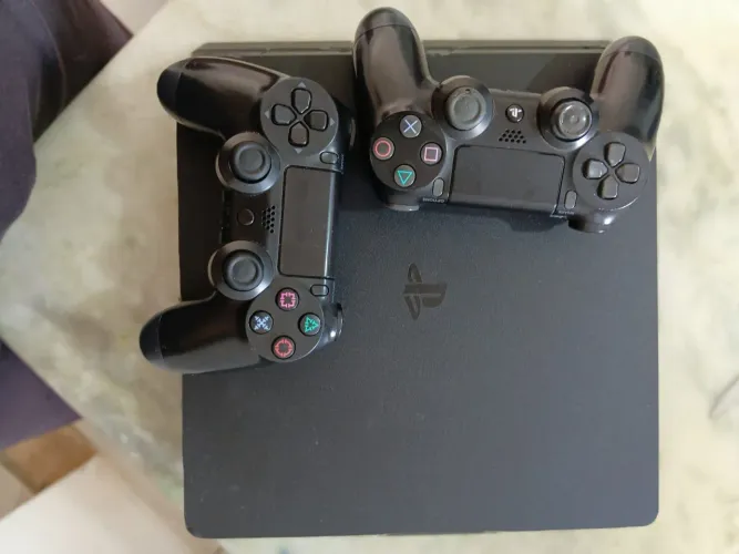Playstation 4 1TB - Completo