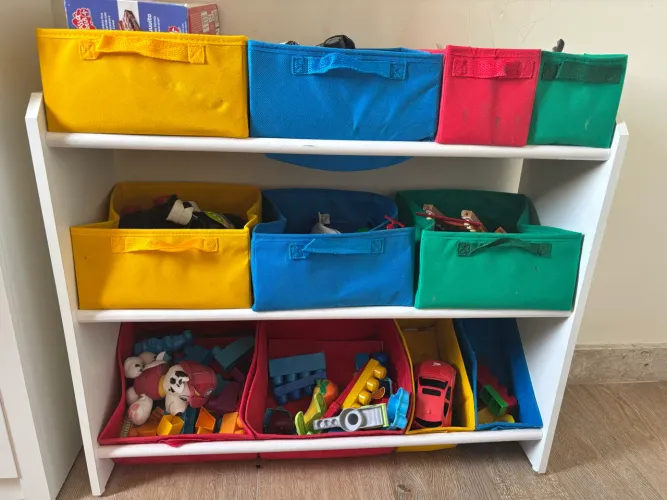 Estante organizadora de brinquedos-Montessoreano