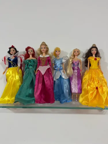 6 bonecas princesas Disney