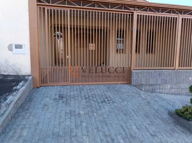 Casa à venda com 3 quartos no residêncial Vila União em Campinas