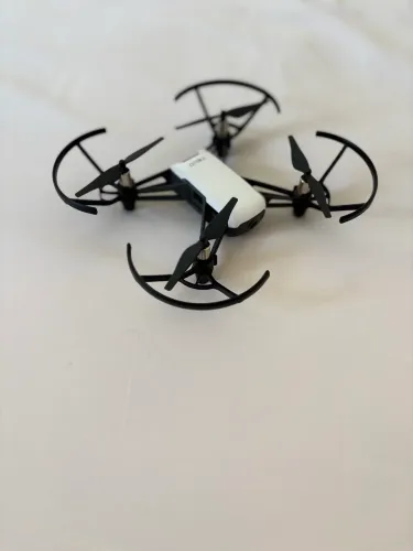 Vende se Drone DJI Tello