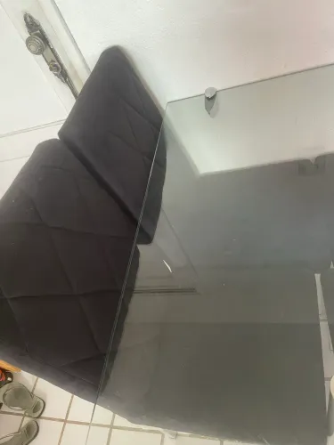 Mesa com 4 cadeiras 