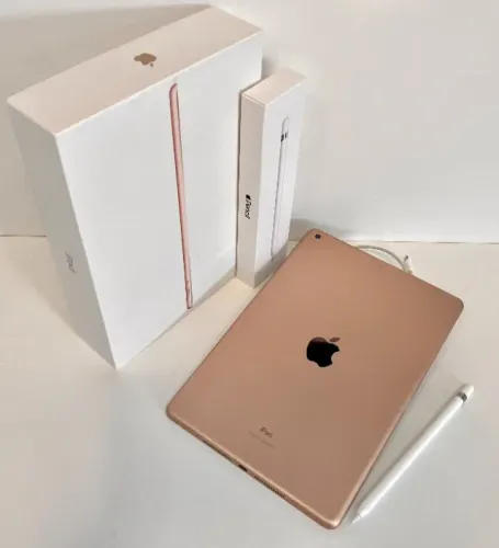 Ipad 8 geração 32gb Gold e Apple Pencil