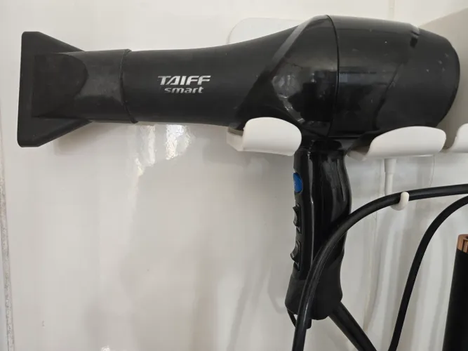 Secador de cabelo profissional da marca Taiff..