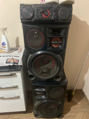 Vendo som LG aparelho funciona apenas as caixa queimou 