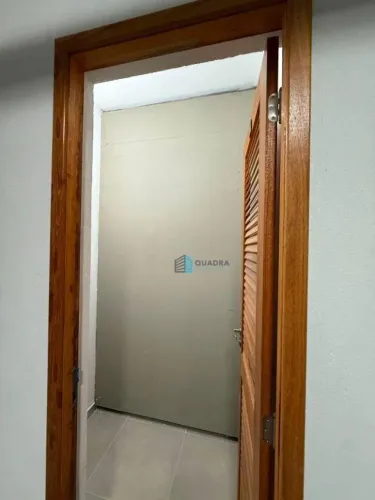 Apartamento com 2 dormitórios para alugar, 70 m² por R$ 3.875/mês - Barreiros - São José/S