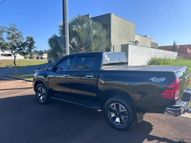 Toyota Hilux CD SRX 4X4 2.8 TDI 16V Diesel Aut. 2020