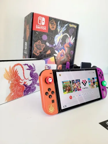 Nintendo Switch OLED Edição Limitada Pokemon!! DESBLOQUEADO (Aceito Cartão)