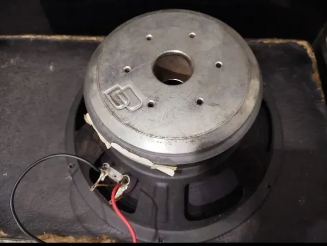 Alto Falantes 12 Polegadas 300watts Profissional,  Valor Individual R$250.00. TENHO 3 PEÇA