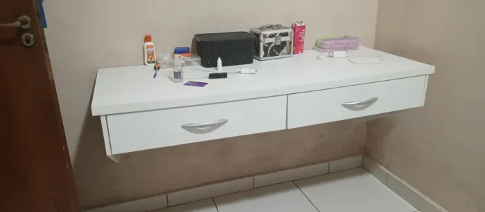 Vendo escrivaninha
