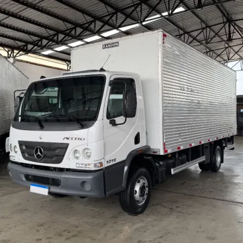 MERCEDES ACCELO BAÚ 1016 ANO 2017