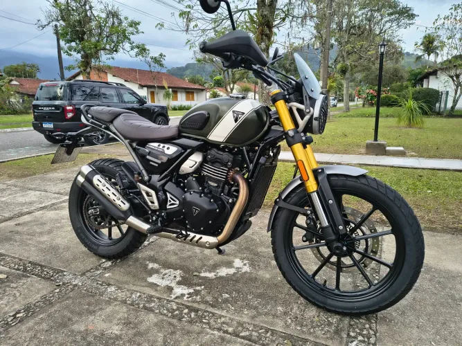 Triumph Scrambler 400x única dona, somente 1.500 km rodados