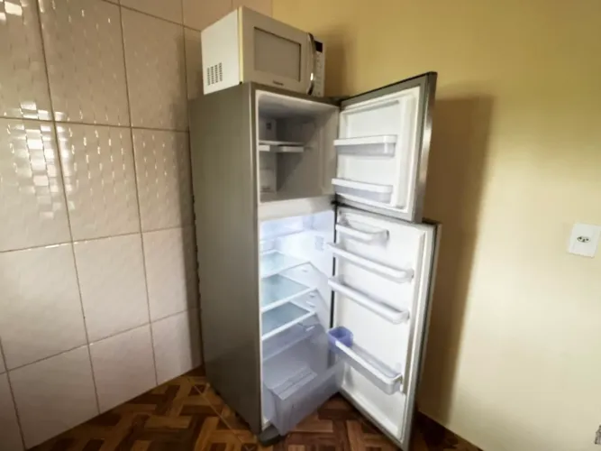 Geladeira frost free, 370L
