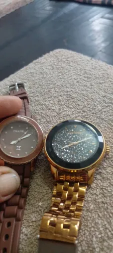 2 relogios de marca chanel e mondani perfeito estado