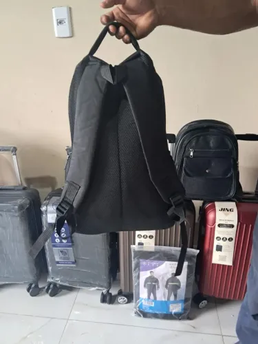 Mochila impermeável para pequenas viagens 