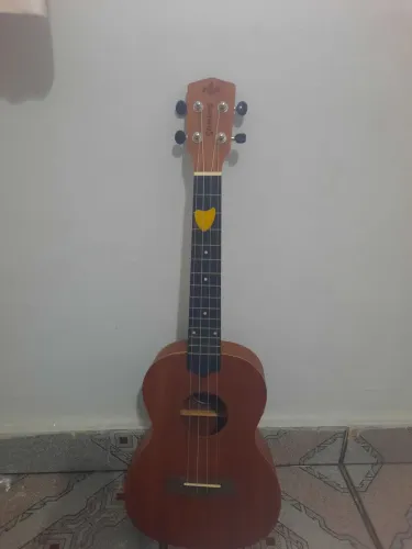 ukulele strinberg tenor