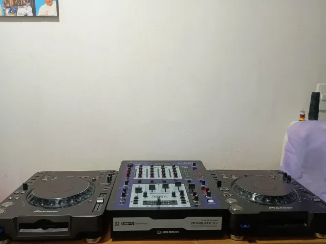 Cdj ótimo estado 