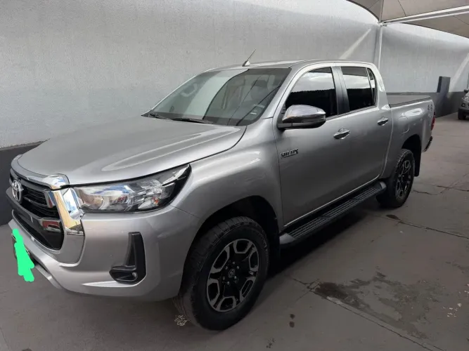 Toyota Hilux CD SRV 4X4 2.8 TDI Diesel Aut. 2022