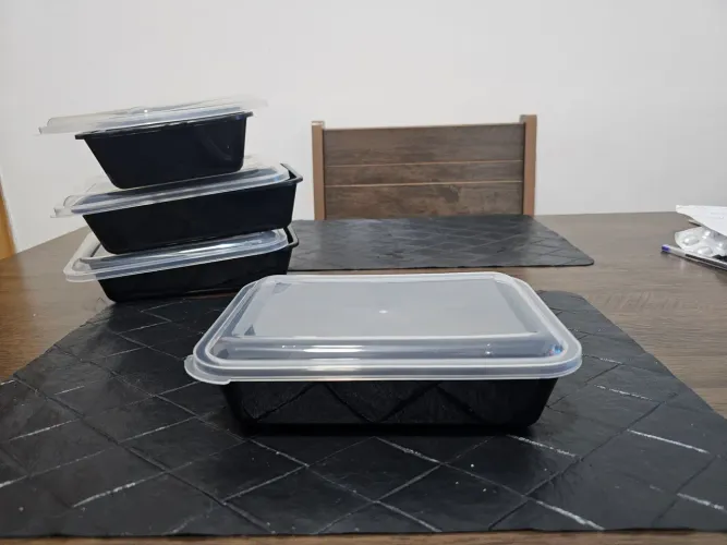 200 Potes Plásticos Reutilizáveis com Tampa 