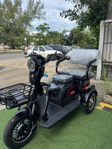 TRICICLOS E MOTOS ELÉTRICAS!!! LIVRE DE CNH