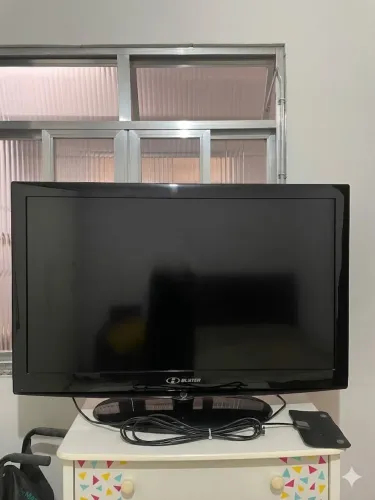 TV H-Buster 42" Full HD - Ótimo Estado (Modelo HBTV-42D06FD)