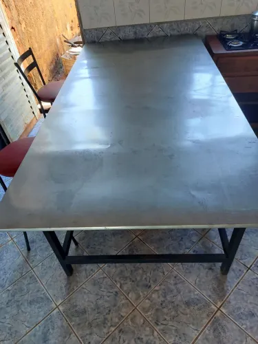 Bancada em tampo de inox 2,10m /1,20m