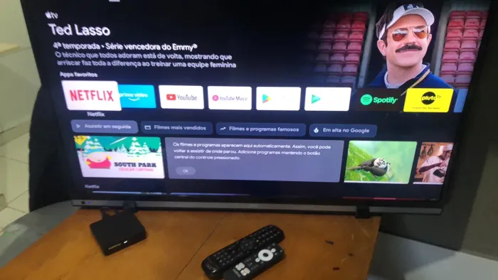 Tv Aoc 43 polegadas + BoxTv com Android para acessar a internet 