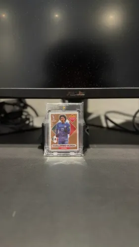 FIGURINHA LEGEND GUILLERMO OCHOA BRONZE 2022