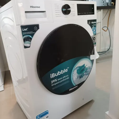 Lava e Seca Nova, nunca foi usada, marca Hisense, 11 kg, motivo: Não coube no apartamento