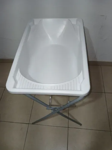 Banheira com suporte