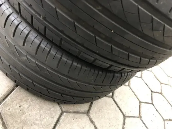 2 PNEUS 225/40 R19